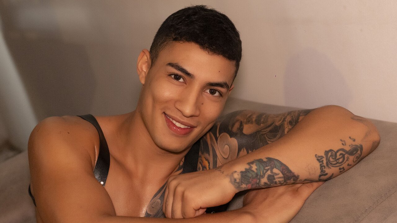 AngellAdams Free Naked Private