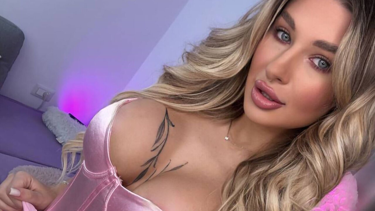 AvaShays Free Naked Private