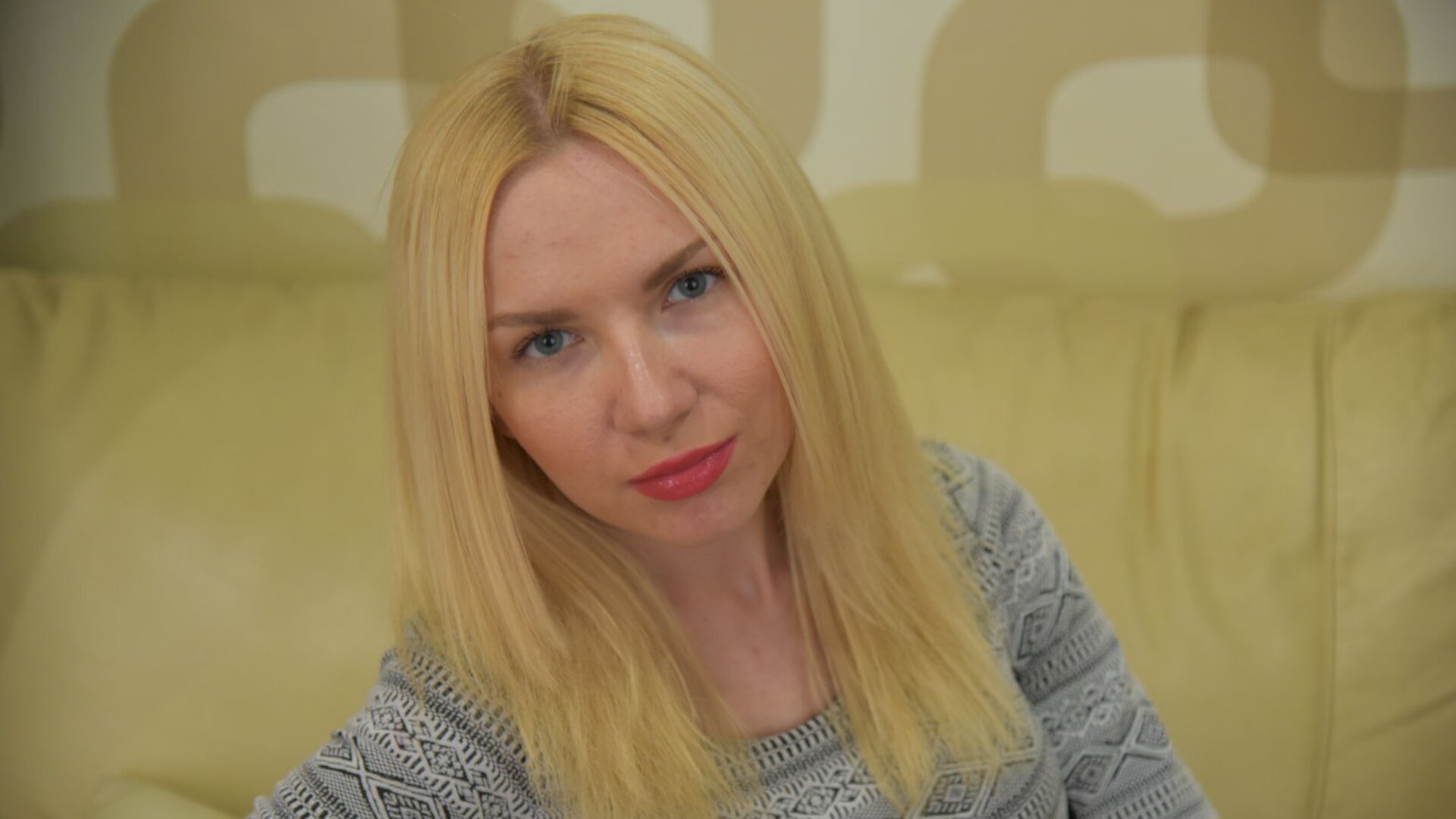 BlondeMoniq Free Naked Private