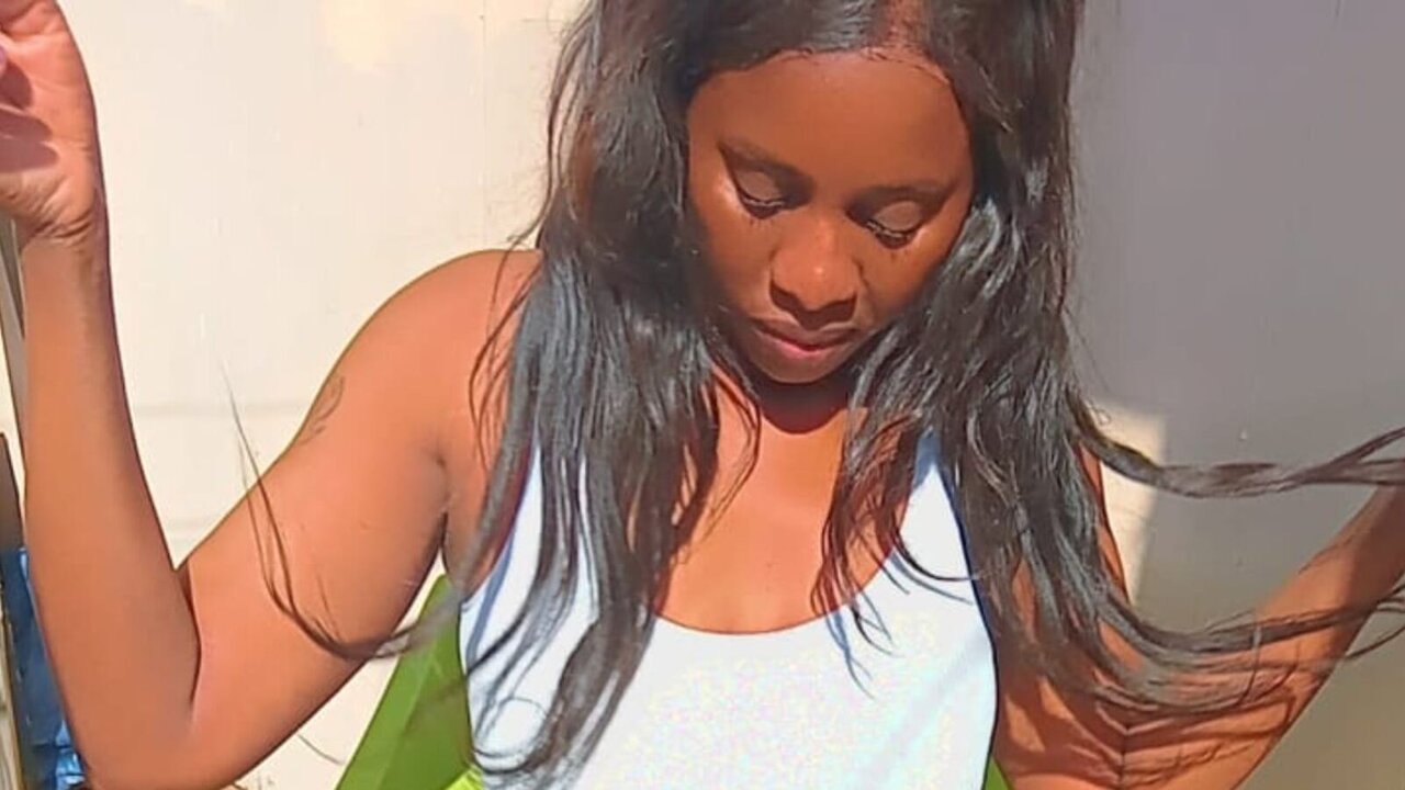 FlowBlack Free Naked Private