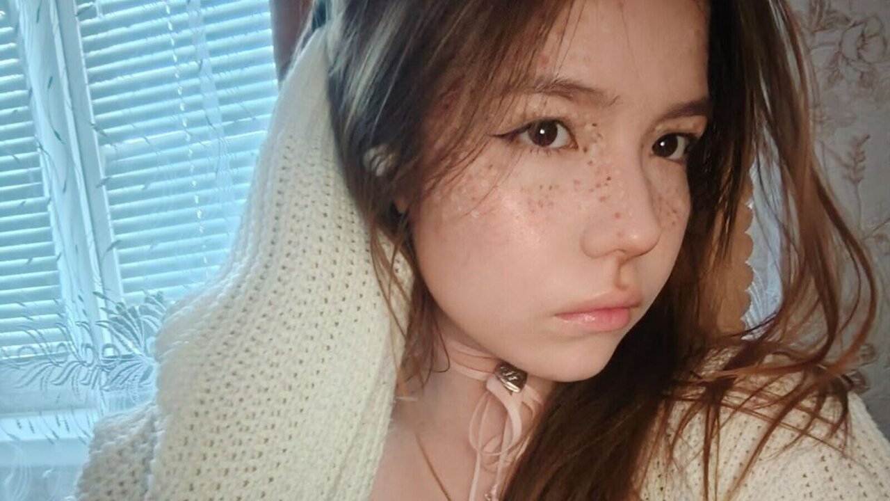 LouannMuench Free Naked Private