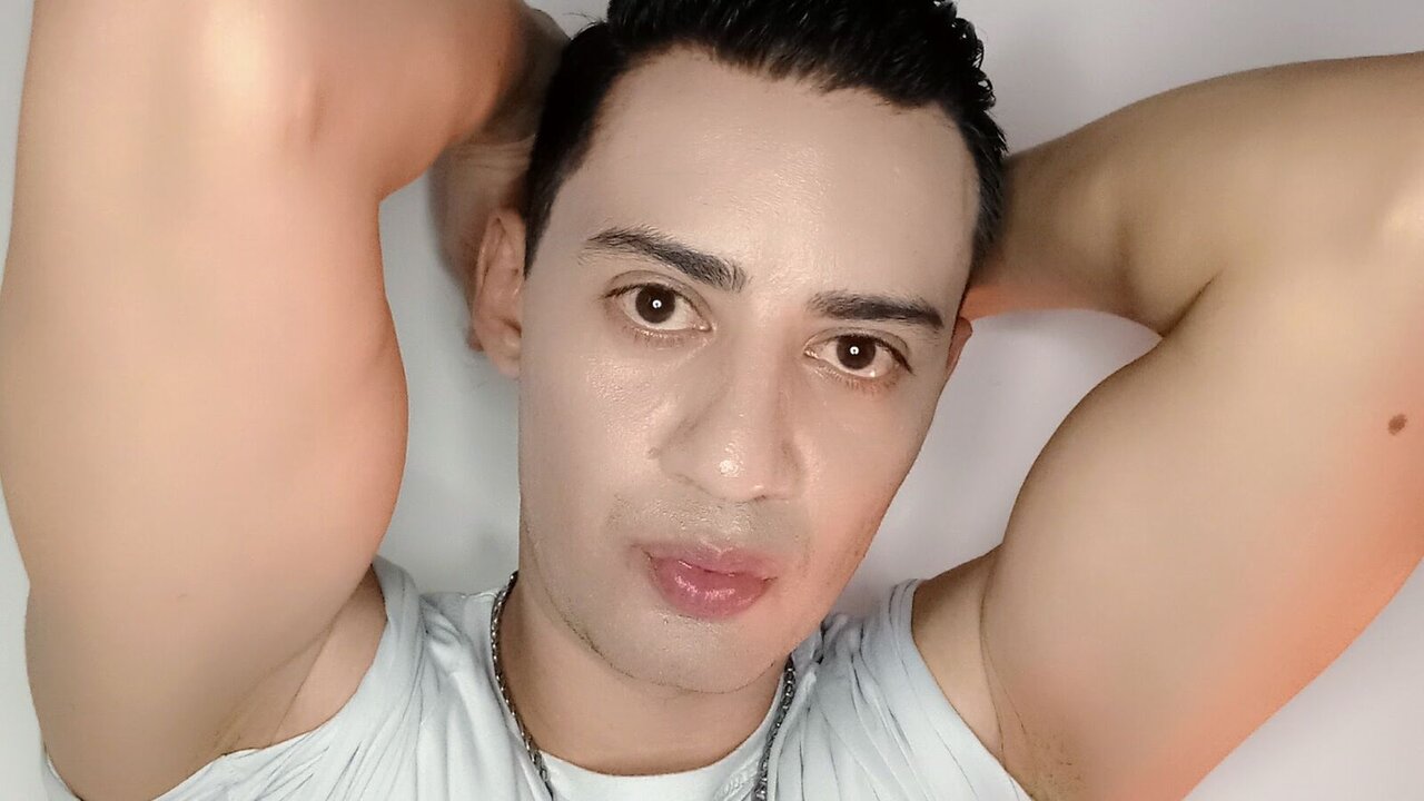 LucianoTorres Free Naked Private