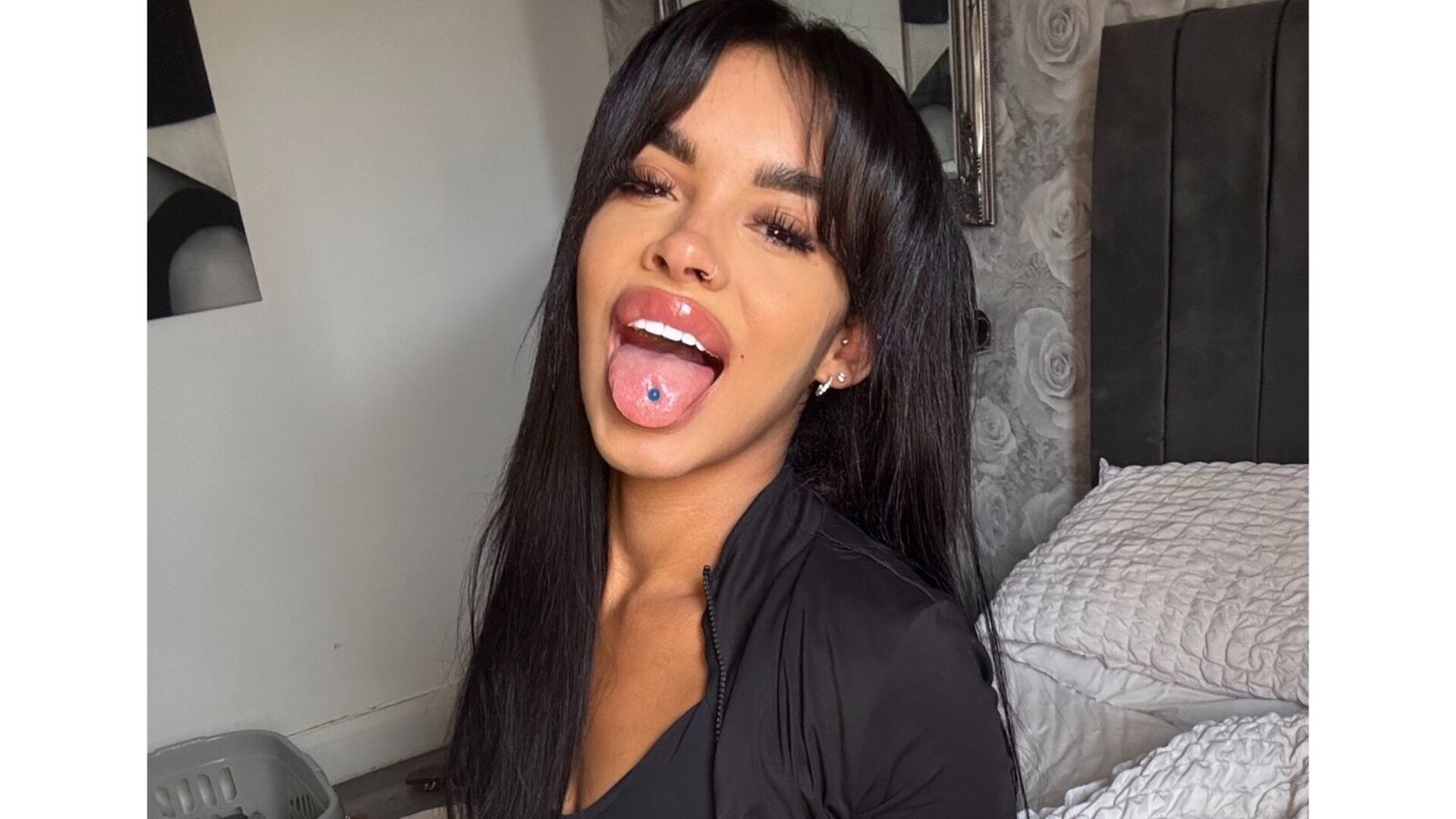 MollRach Free Naked Private