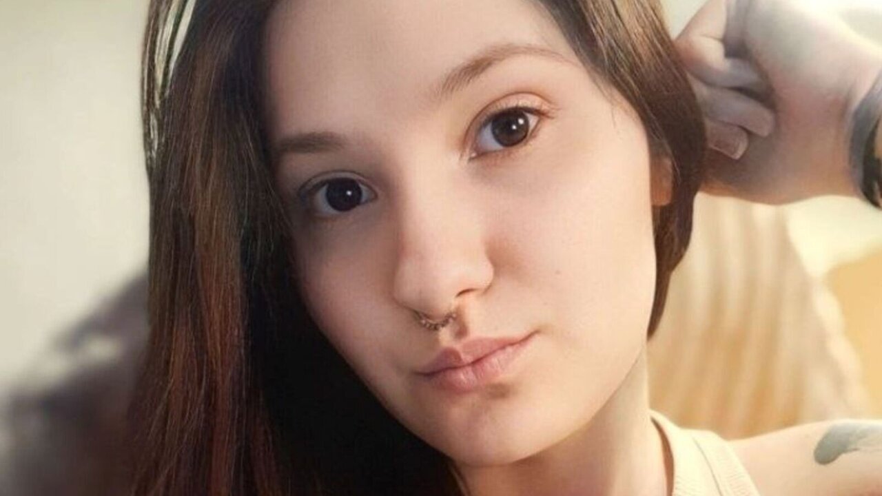 MorrisGloria Free Naked Private