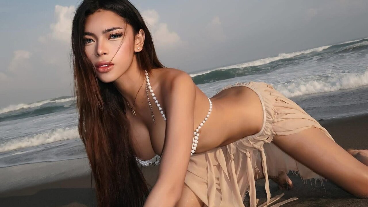 NayumiCarolina Free Naked Private