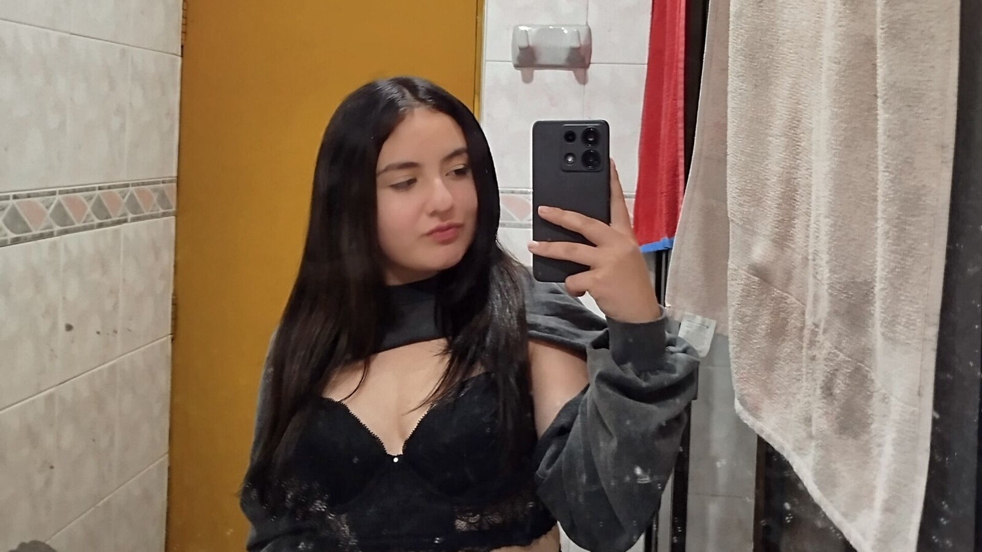 ReiniraSmit Free Naked Private